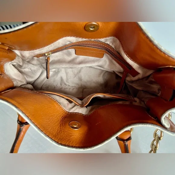 Michael Kors | Lock and Key Good Condition Purse - Picture 11 of 15